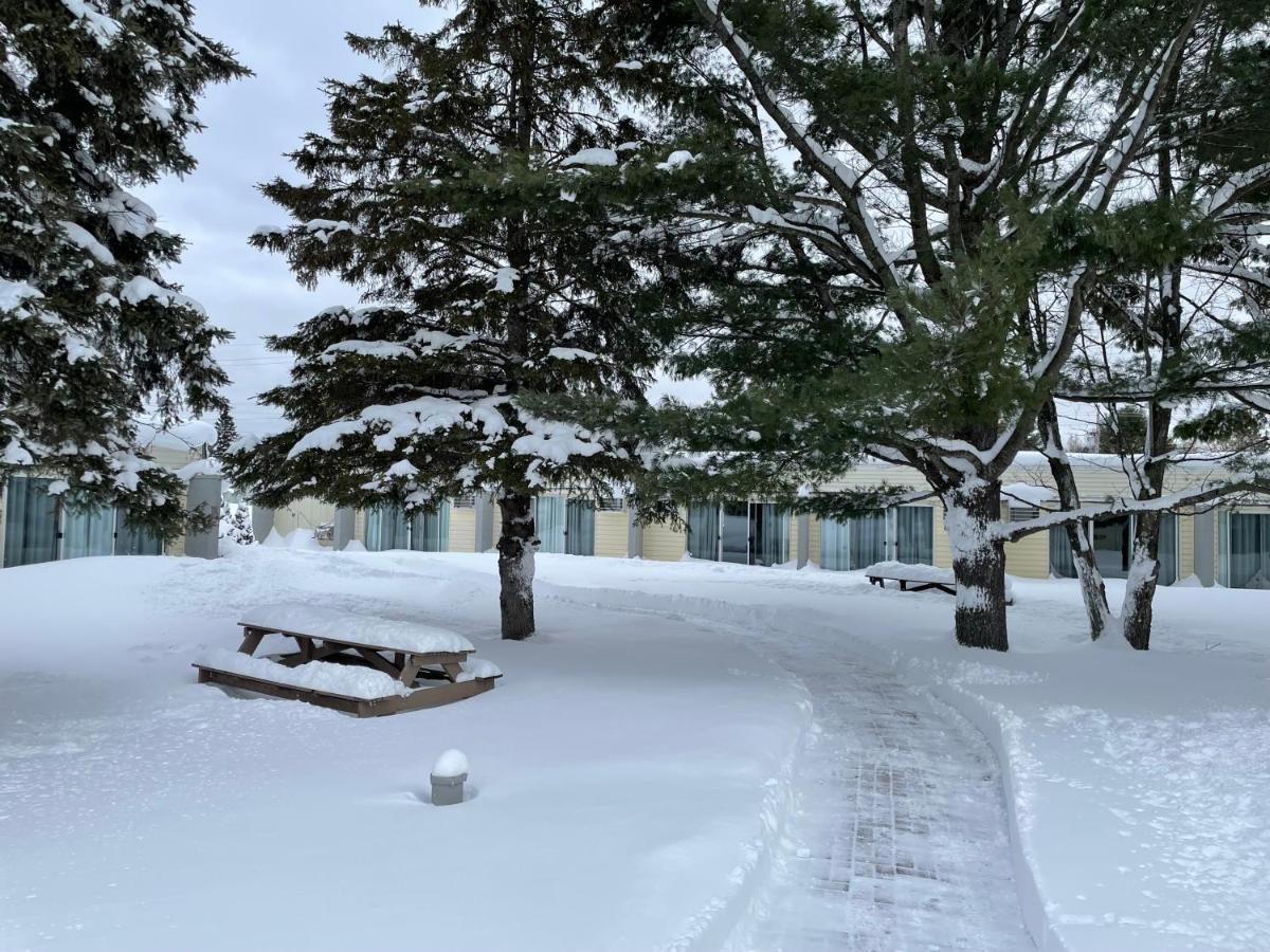 Ambassador Motel Sault Ste. Marie Zewnętrze zdjęcie