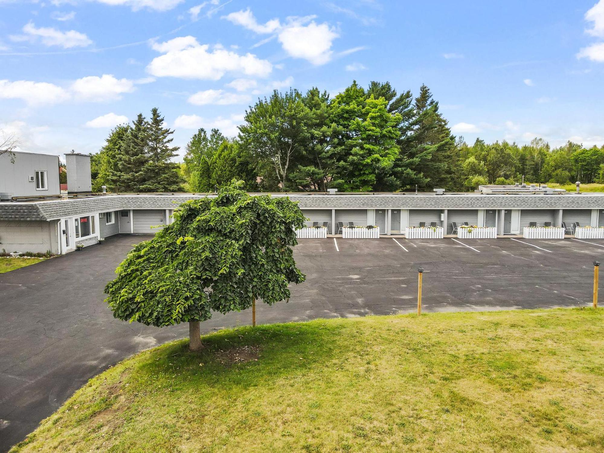 Ambassador Motel Sault Ste. Marie Zewnętrze zdjęcie