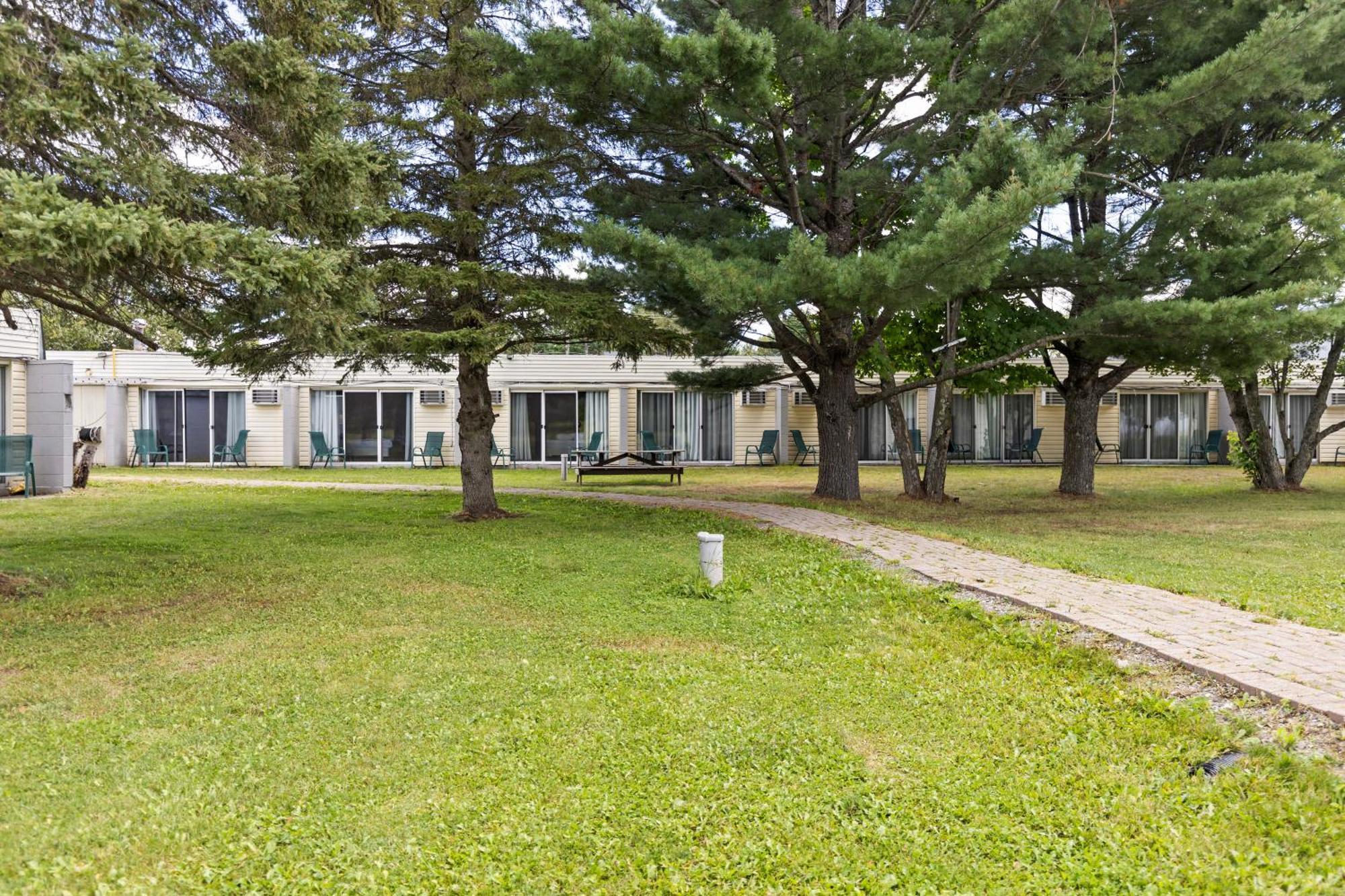 Ambassador Motel Sault Ste. Marie Zewnętrze zdjęcie