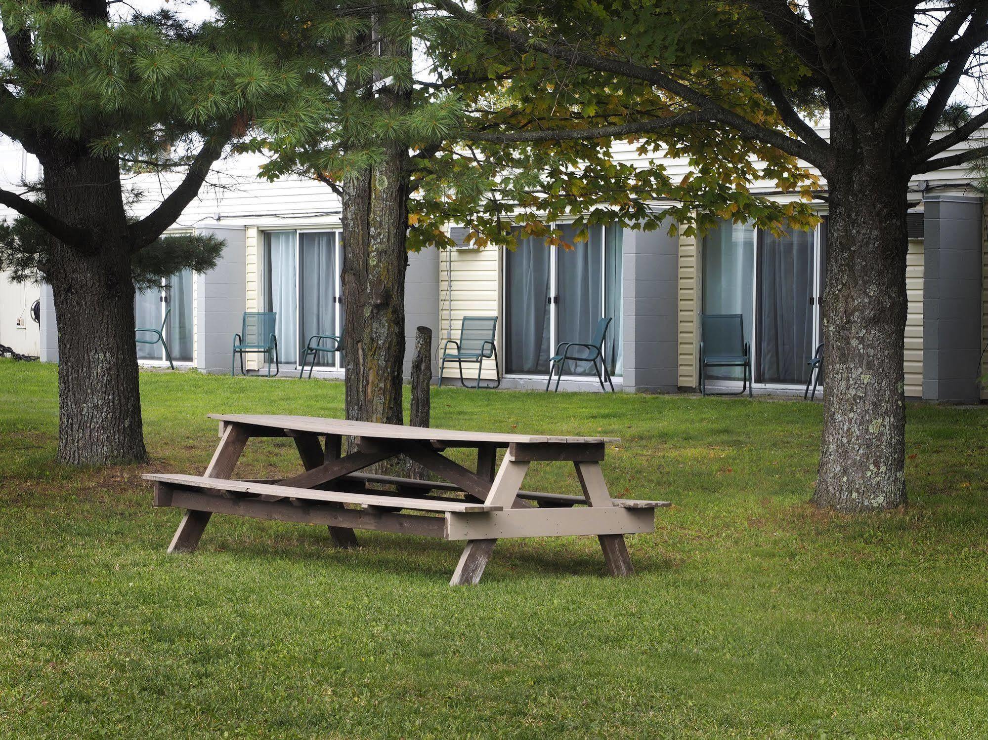 Ambassador Motel Sault Ste. Marie Zewnętrze zdjęcie
